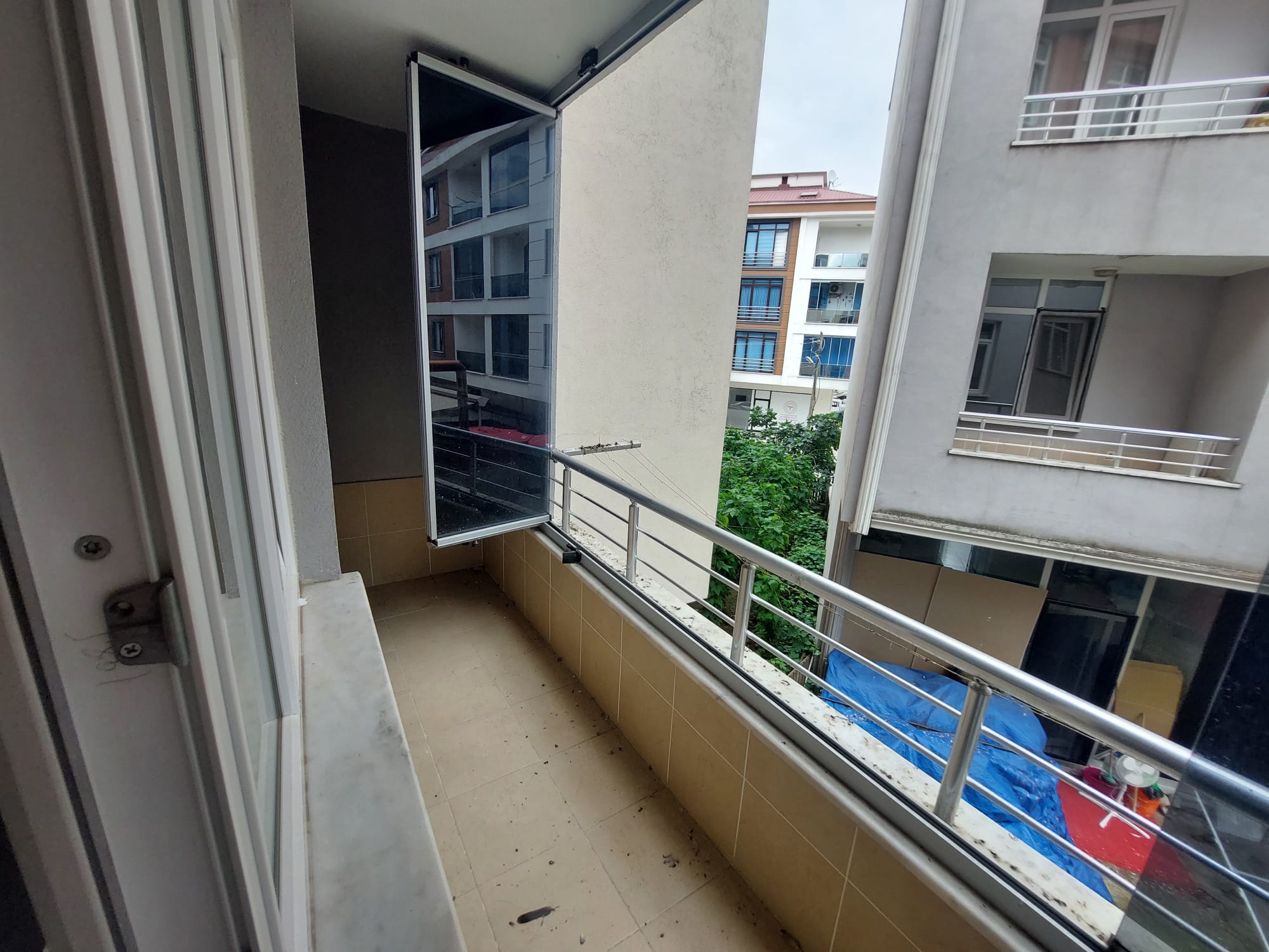 CUMHURİYET MAHALLESİNDE DENİZE ÇOK YAKIN 3+1 KİRALIK DAİRE